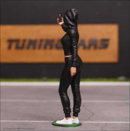 1:18 Selfie Girl - Handmade - 3D - Unique -